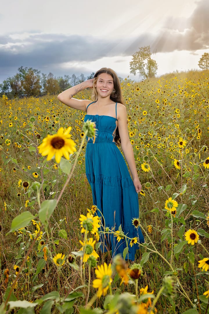 colorado springs senior portrait phpotographer Libery High School flowers